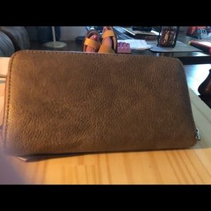 Maurice’s wallet